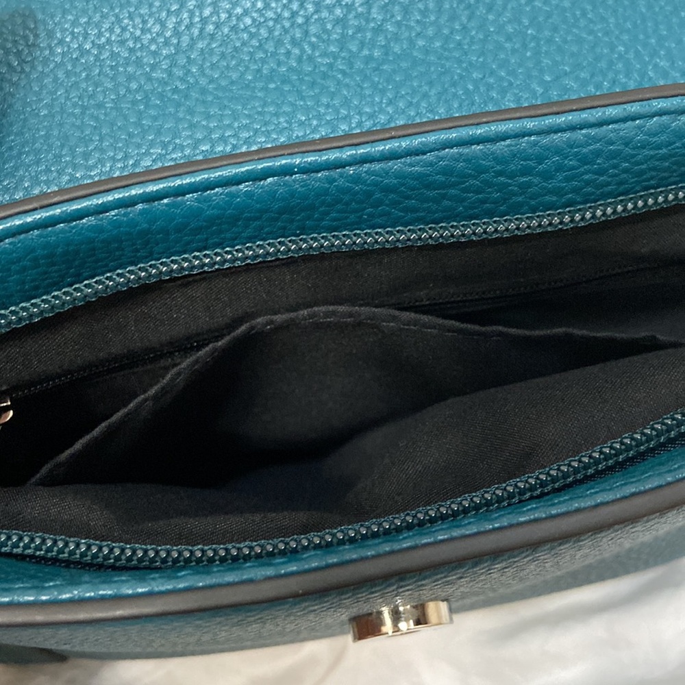 Women’s JM Collection teal crossbody purse. One size. - Picture 10 of 13